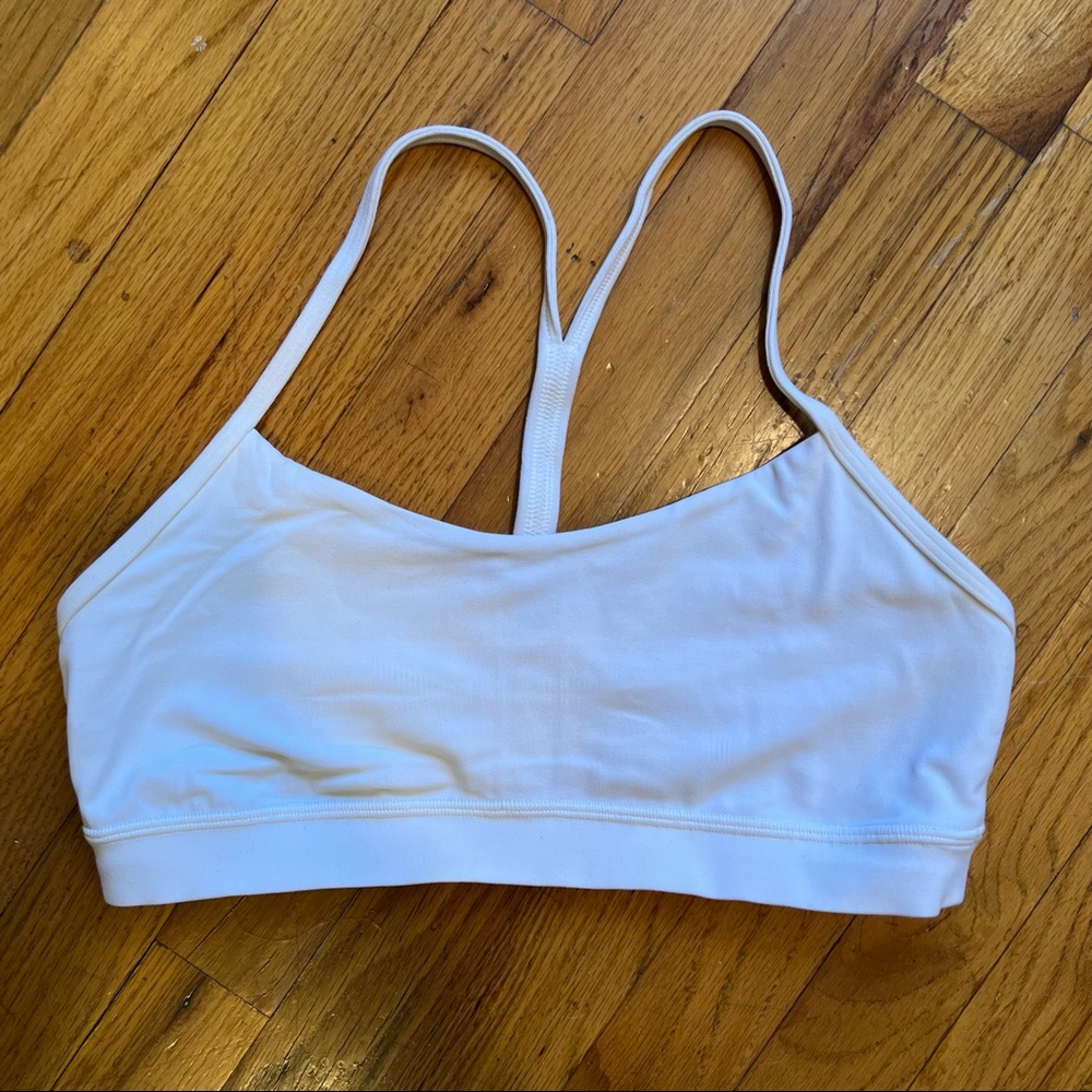 Lululemon Flow Y Bra in white